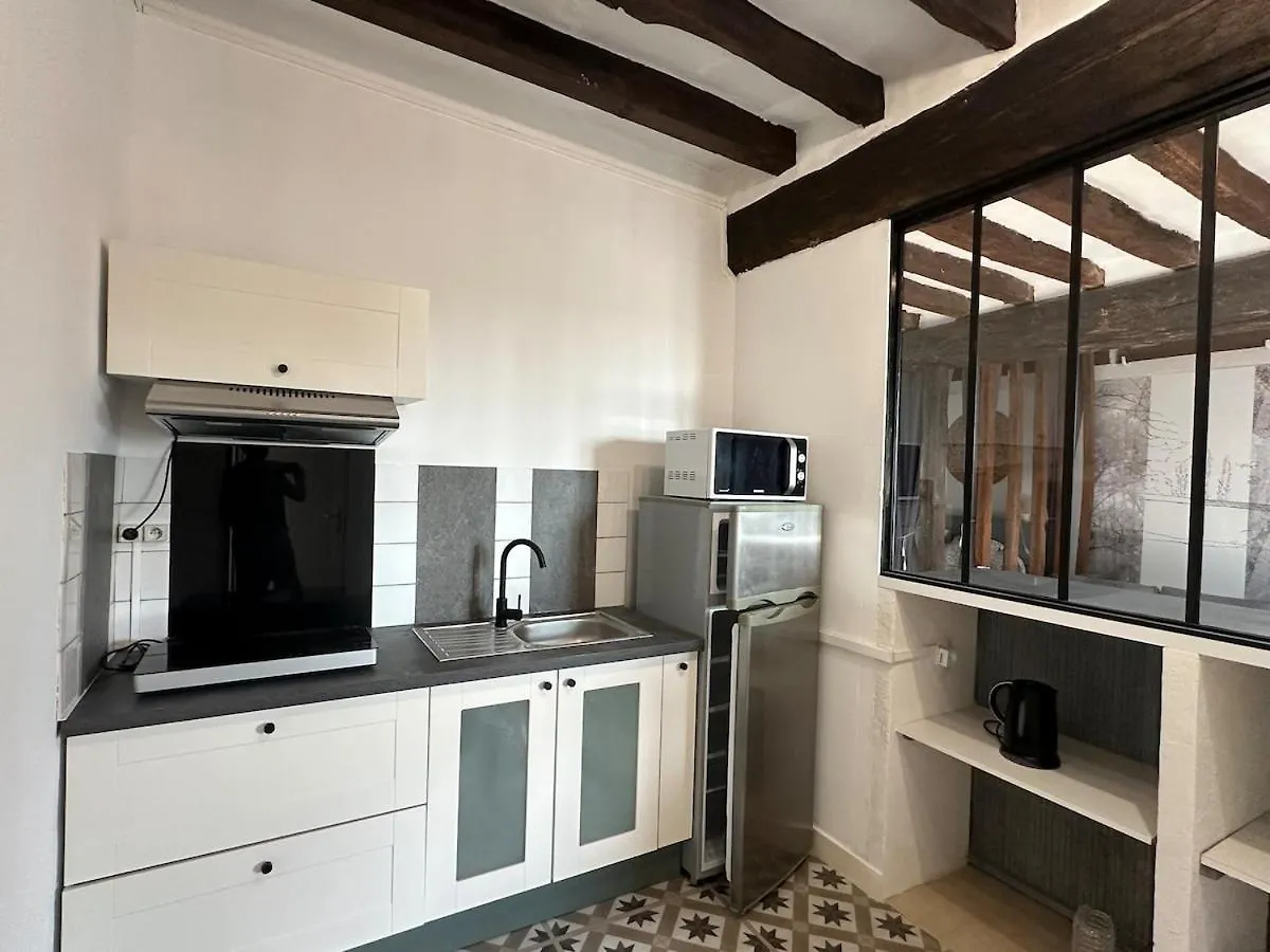 Apartment Ferienwohnung Loft Preaux Villeneuve-sur-Vere Frankreich